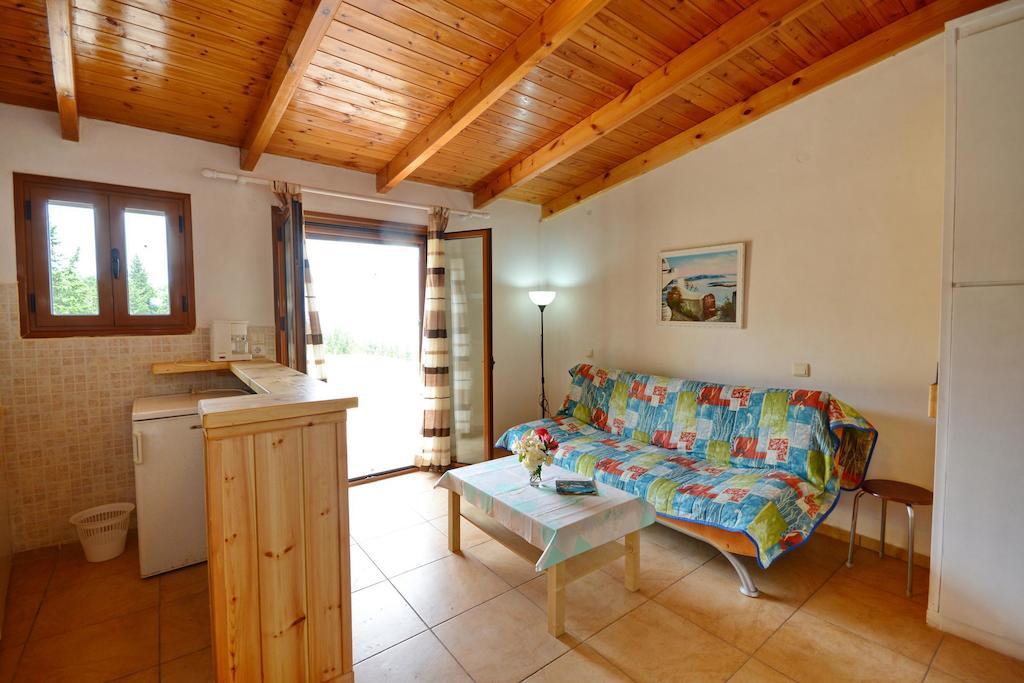 Liokorni Village Gaios Rum bild
